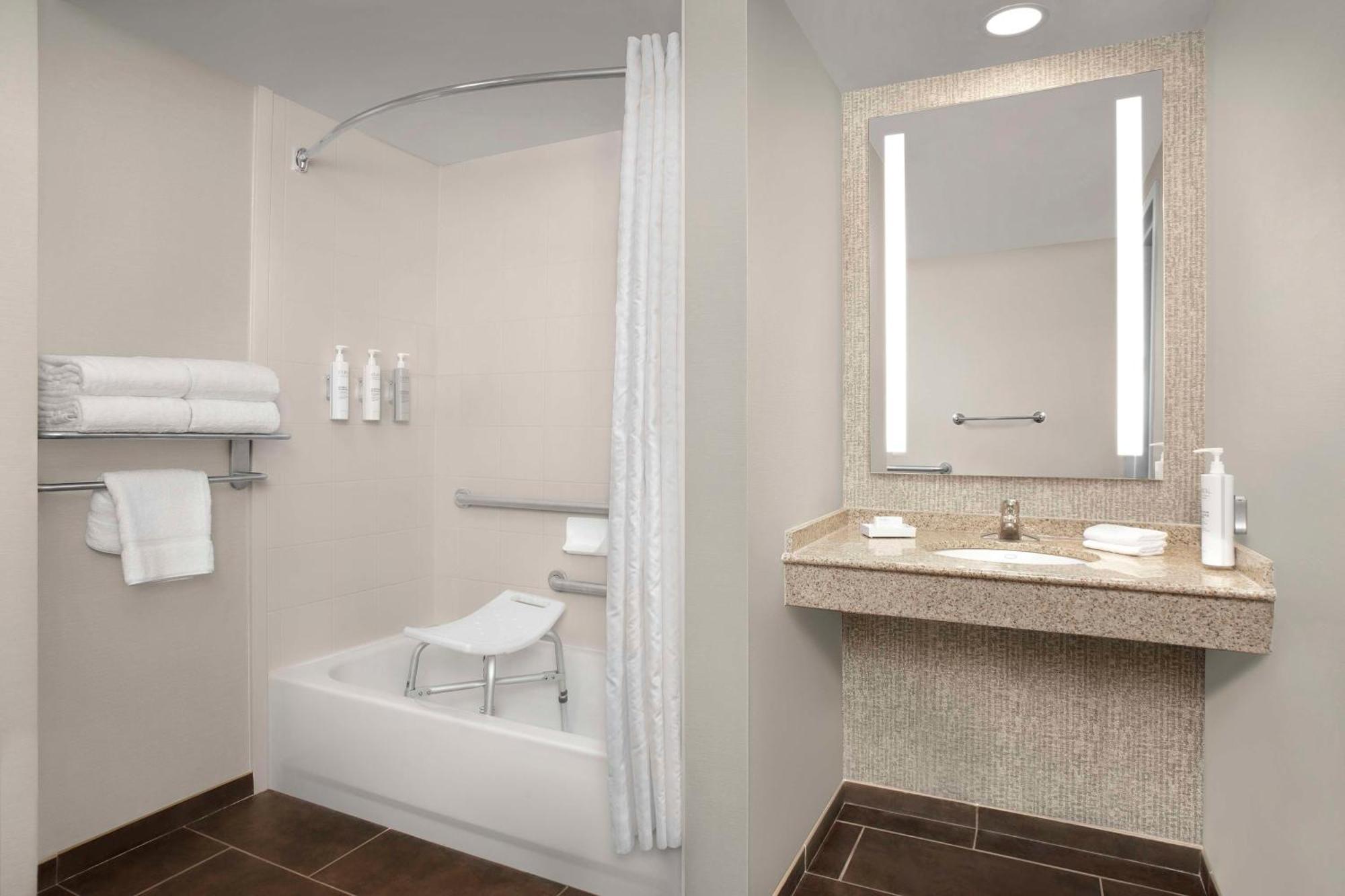 Hilton Garden Inn Ґейнсвілл Екстер'єр фото